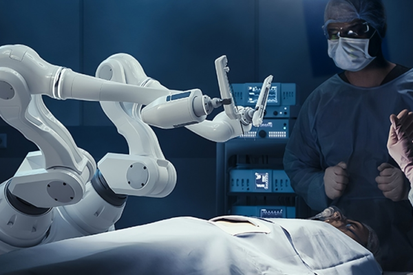 UAE: Daughter Donates Kidney In Robotic Transplant To Save Father